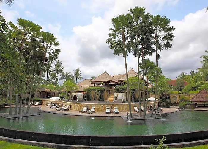 Station touristique The Village & 5*